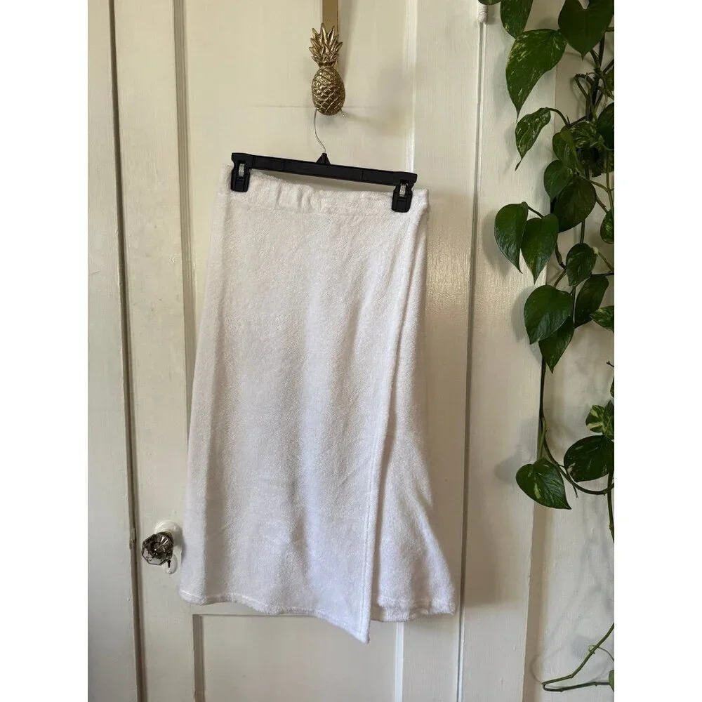 One size fits most white towel skirt